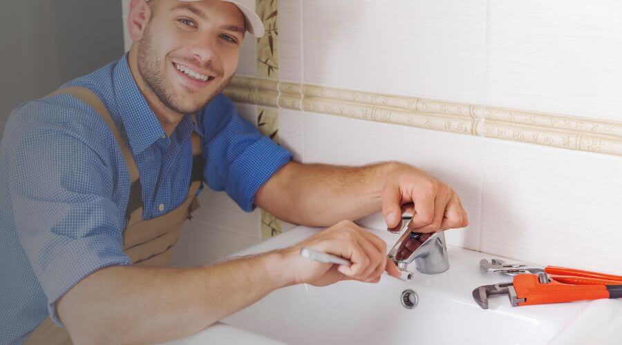Local expert plumbing services in Nashville, IL